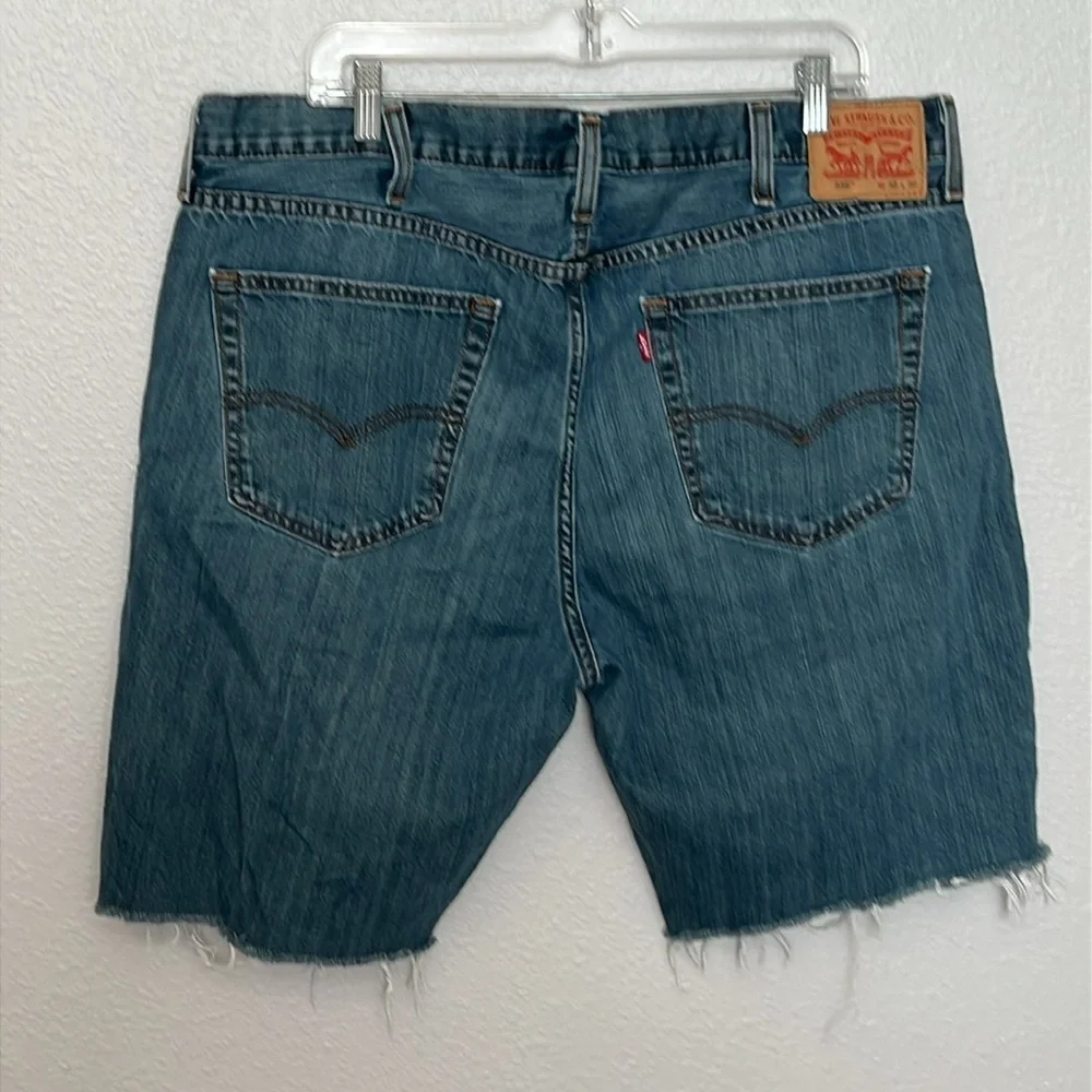 Levi’s 559 Relaxed Straight Leg Cut Off Short Size 42